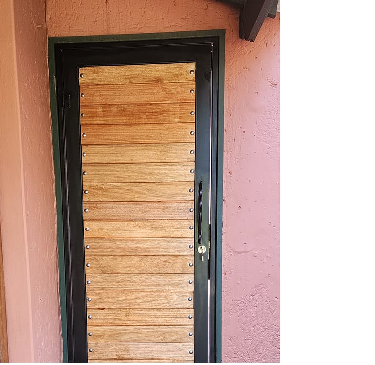 WOODEN GATE IN ROSEBANK, JHB