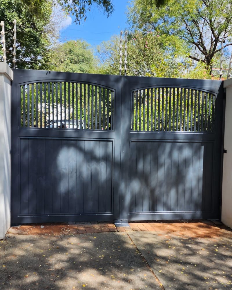 WOODEN GATE & DOORS IN JHB