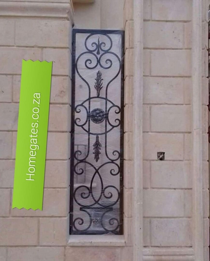 Modern fencing design for home in Gauteng